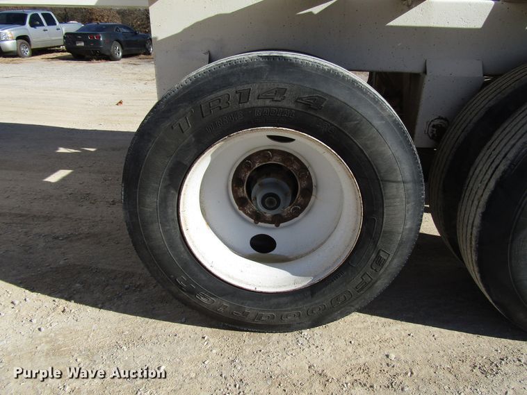 image for item DH8249 2005 Trail Blazer S4202 bottom dump trailer
