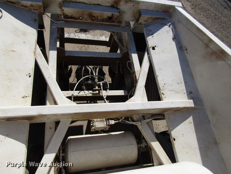 image for item DH8250 2006 Trail Blazer S4202 bottom dump trailer