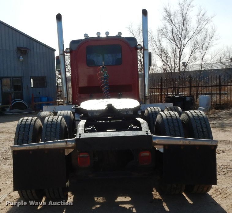 image for item DH8255 1999 Peterbilt 379 semi truck