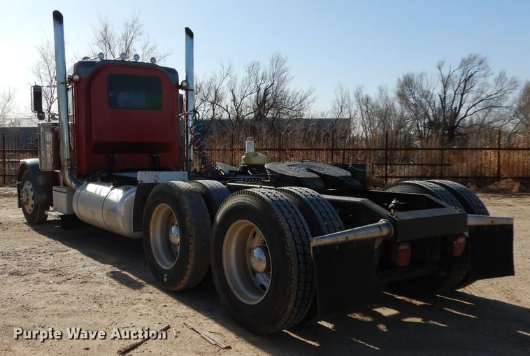 image for item DH8255 1999 Peterbilt 379 semi truck