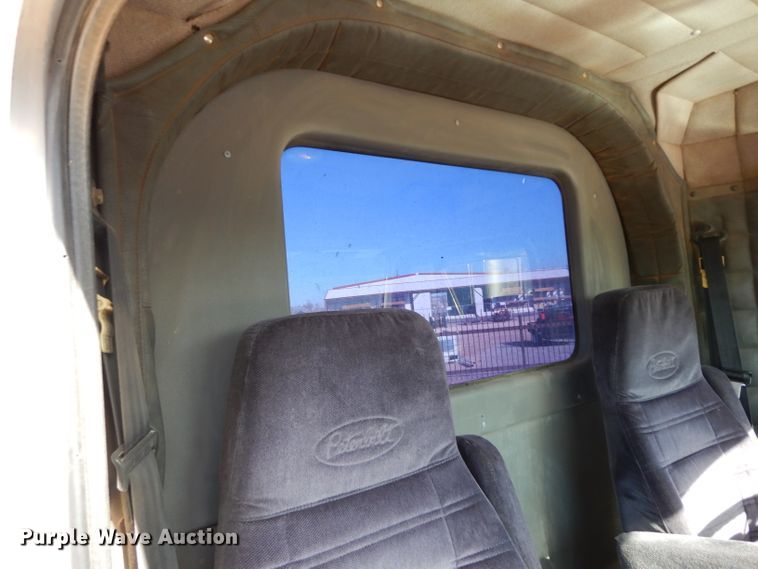 image for item DH8255 1999 Peterbilt 379 semi truck