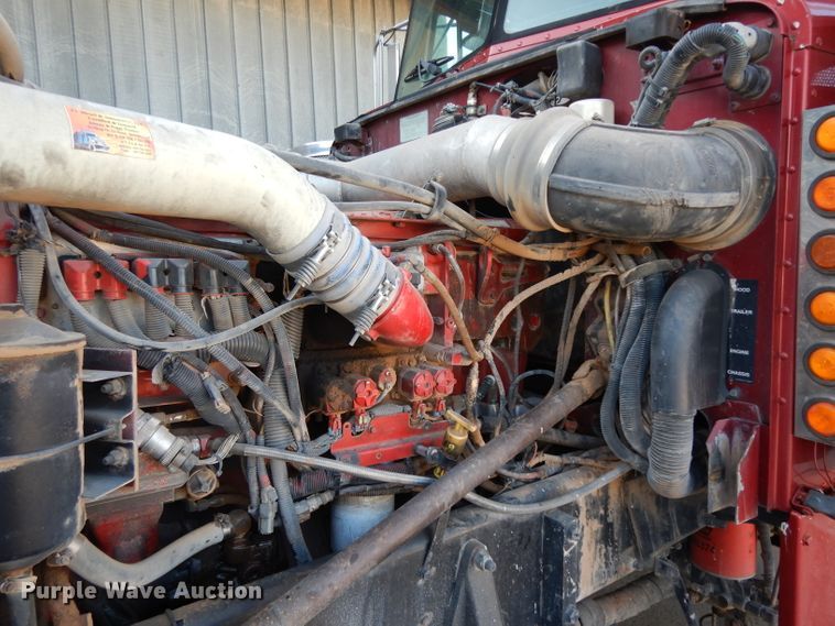 image for item DH8255 1999 Peterbilt 379 semi truck