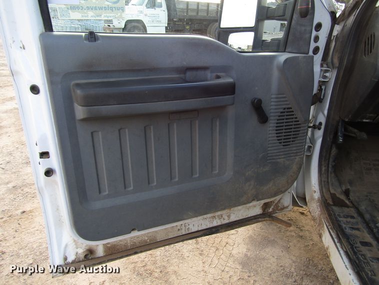 image for item DH8279 2011 Ford F450 Super Duty flatbed truck