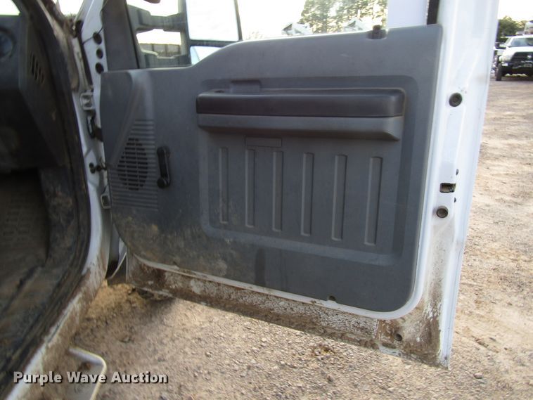 image for item DH8279 2011 Ford F450 Super Duty flatbed truck