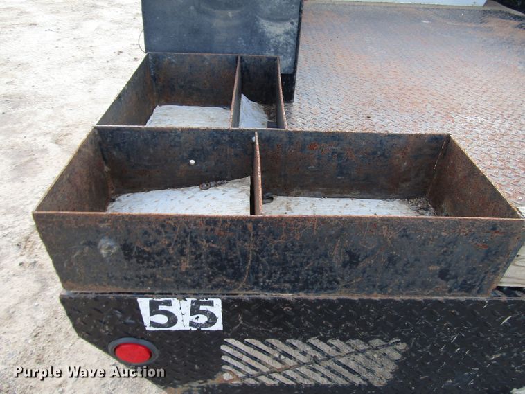 image for item DH8279 2011 Ford F450 Super Duty flatbed truck