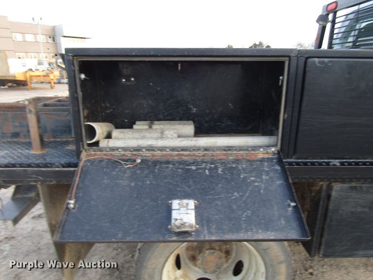 image for item DH8279 2011 Ford F450 Super Duty flatbed truck