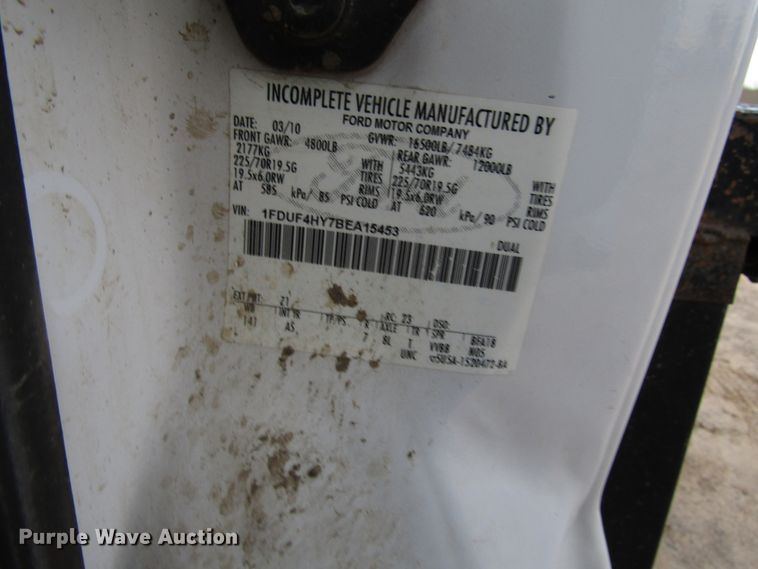 image for item DH8279 2011 Ford F450 Super Duty flatbed truck