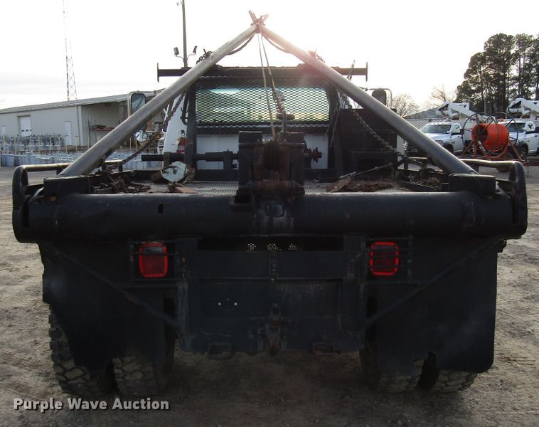 image for item DH8280 1998 Ford F700 winch truck