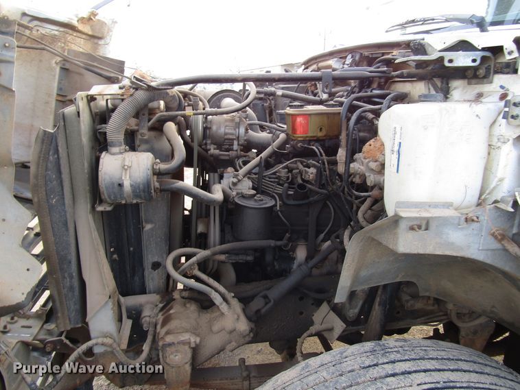 image for item DH8280 1998 Ford F700 winch truck