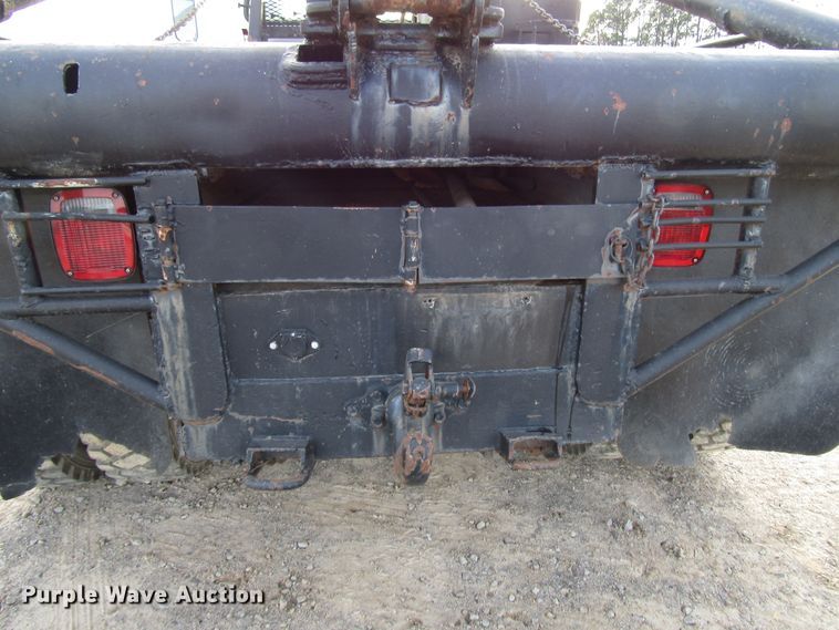 image for item DH8280 1998 Ford F700 winch truck