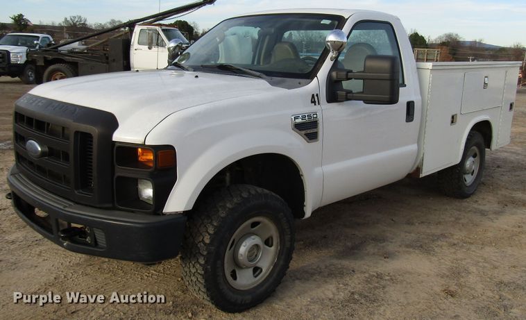 image for item DH8281 2009 Ford F250 Super Duty utility bed pickup truck