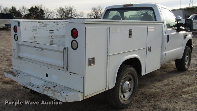 image for item DH8281 2009 Ford F250 Super Duty utility bed pickup truck