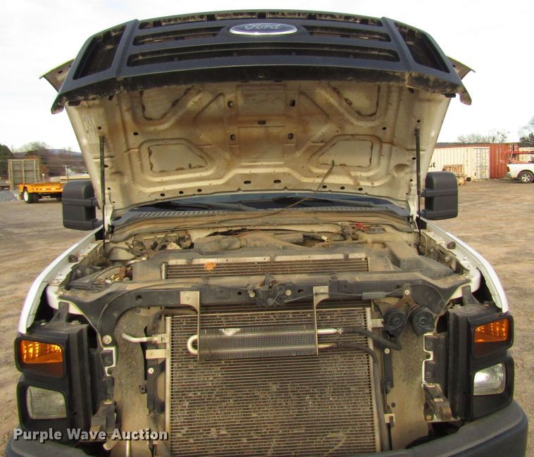 image for item DH8281 2009 Ford F250 Super Duty utility bed pickup truck