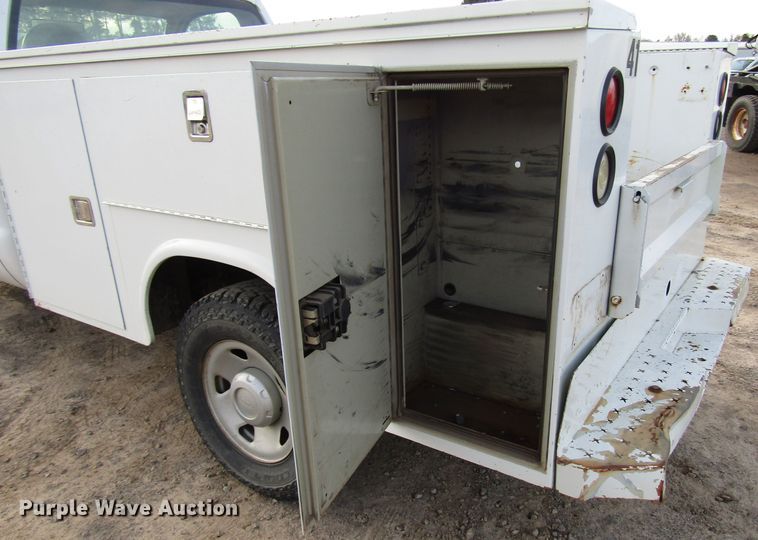 image for item DH8281 2009 Ford F250 Super Duty utility bed pickup truck