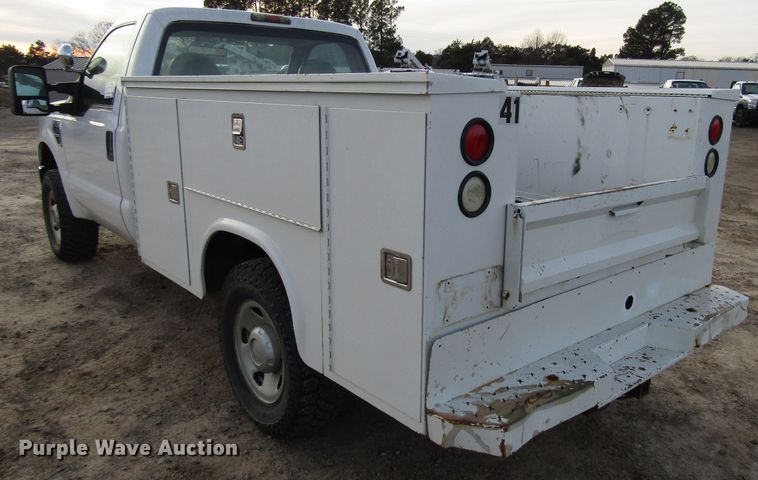image for item DH8281 2009 Ford F250 Super Duty utility bed pickup truck