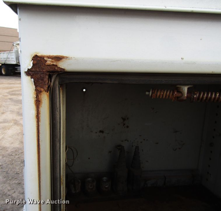 image for item DH8281 2009 Ford F250 Super Duty utility bed pickup truck