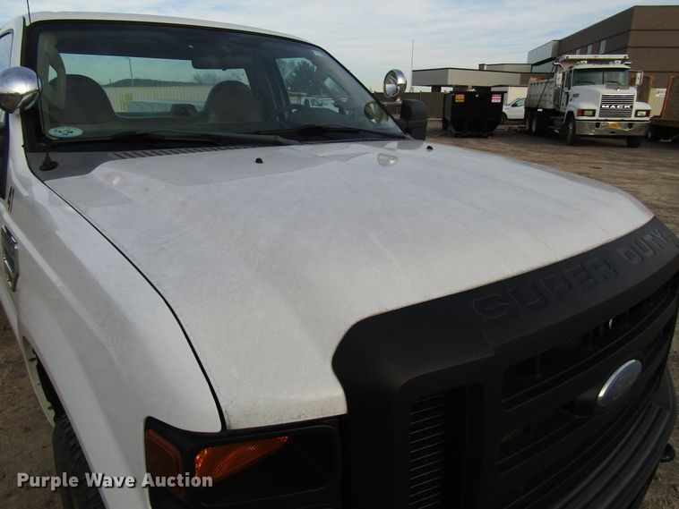 image for item DH8281 2009 Ford F250 Super Duty utility bed pickup truck