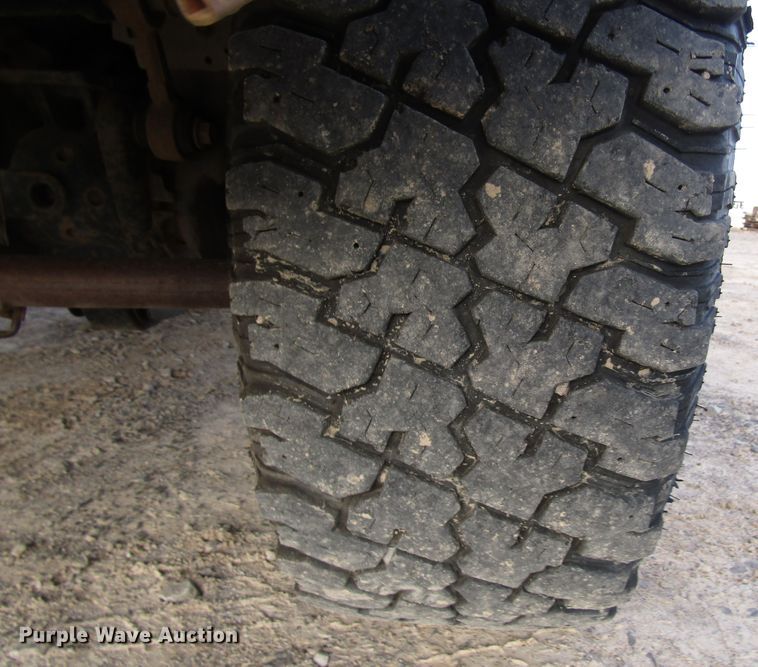 image for item DH8281 2009 Ford F250 Super Duty utility bed pickup truck