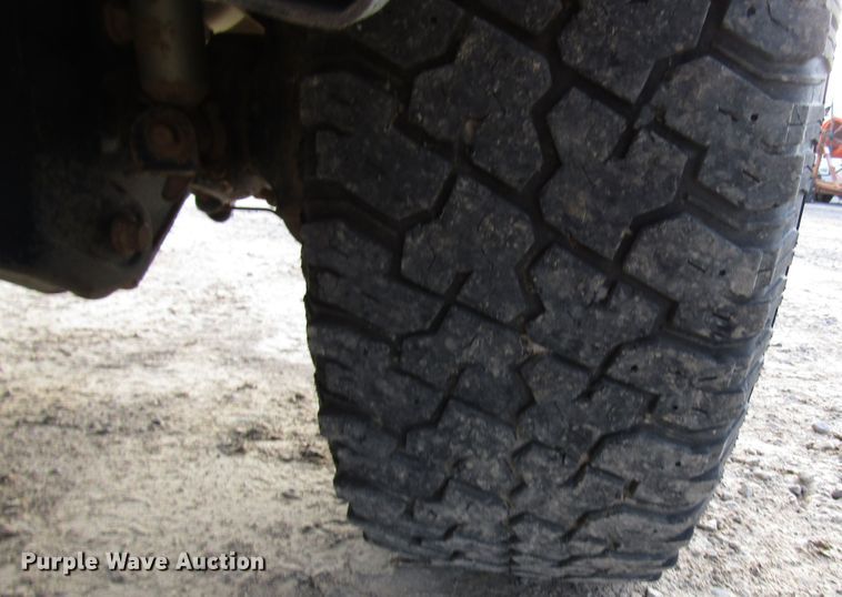 image for item DH8281 2009 Ford F250 Super Duty utility bed pickup truck