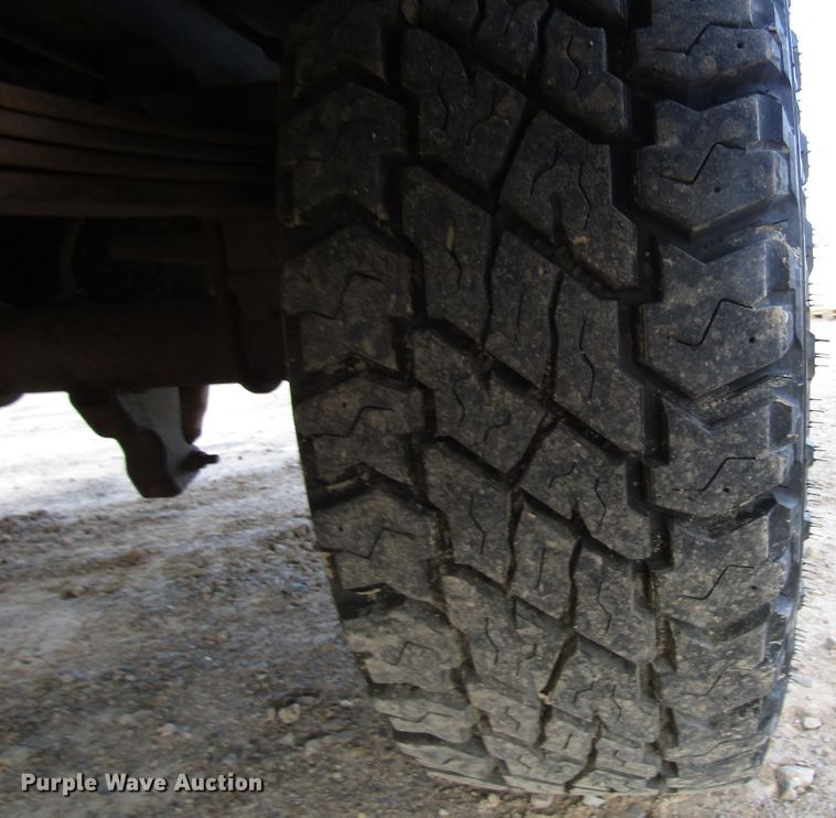 image for item DH8281 2009 Ford F250 Super Duty utility bed pickup truck