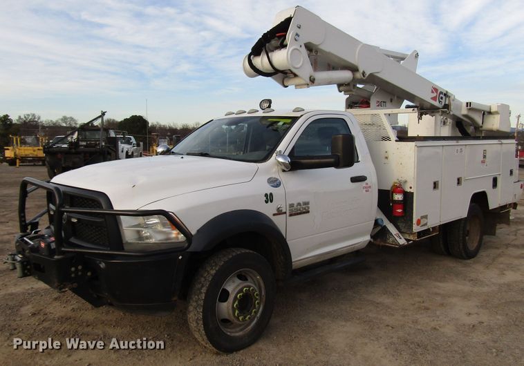 image for item DH8282 2014 Dodge Ram 5500 bucket truck
