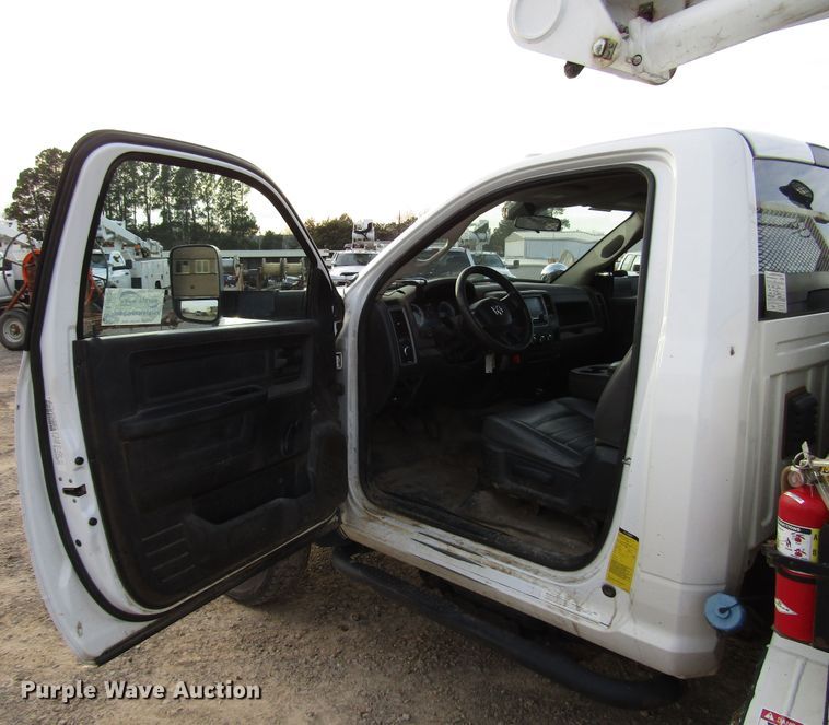 image for item DH8282 2014 Dodge Ram 5500 bucket truck