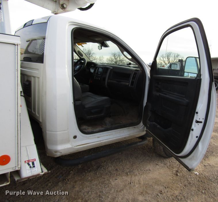image for item DH8282 2014 Dodge Ram 5500 bucket truck