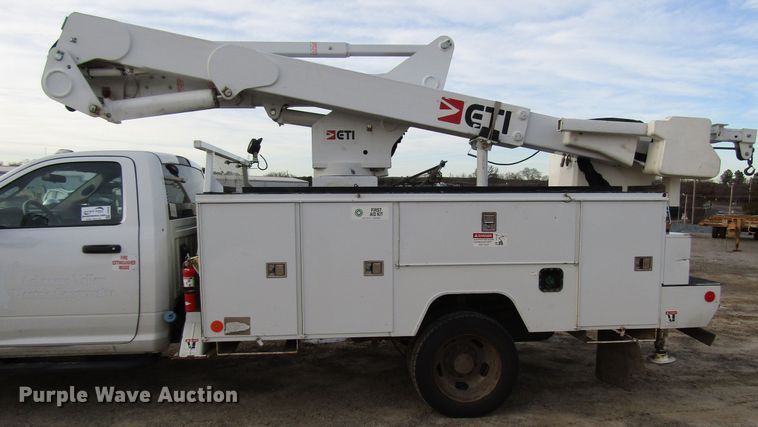 image for item DH8282 2014 Dodge Ram 5500 bucket truck
