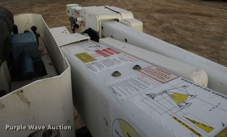 image for item DH8282 2014 Dodge Ram 5500 bucket truck