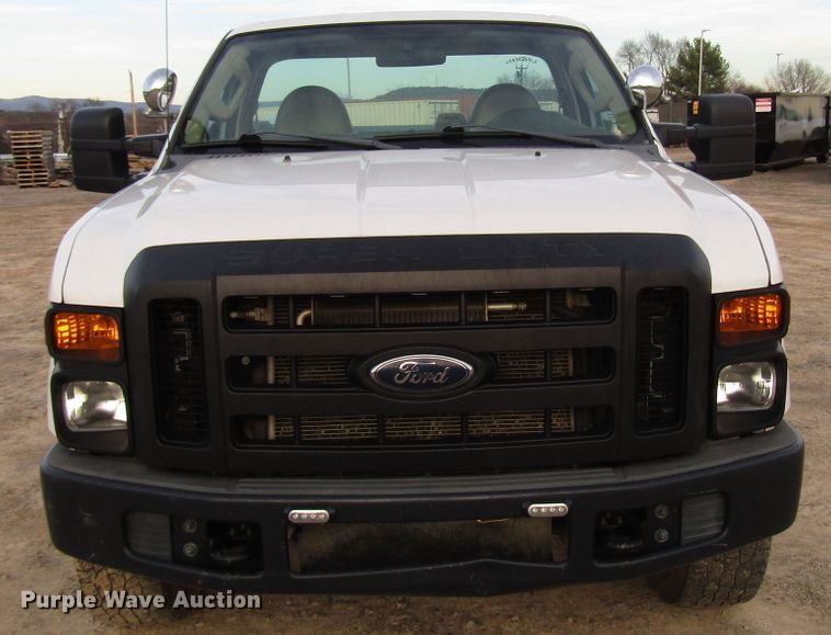 image for item DH8283 2009 Ford F250 Super Duty utility bed pickup truck