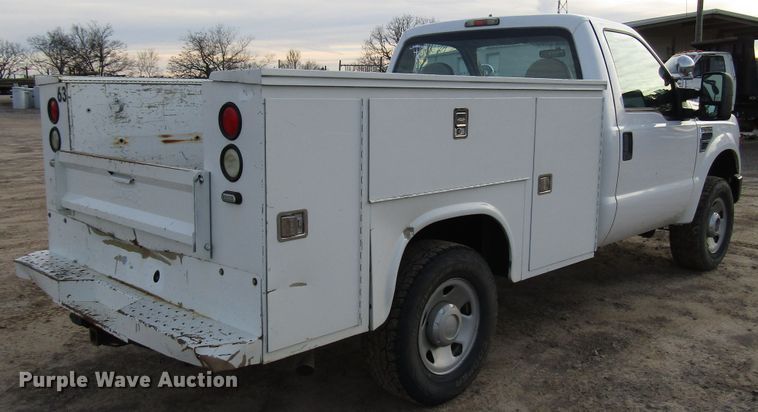 image for item DH8283 2009 Ford F250 Super Duty utility bed pickup truck