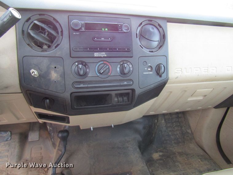 image for item DH8283 2009 Ford F250 Super Duty utility bed pickup truck