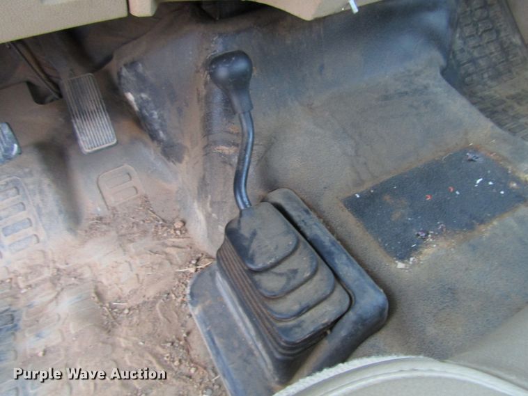 image for item DH8283 2009 Ford F250 Super Duty utility bed pickup truck