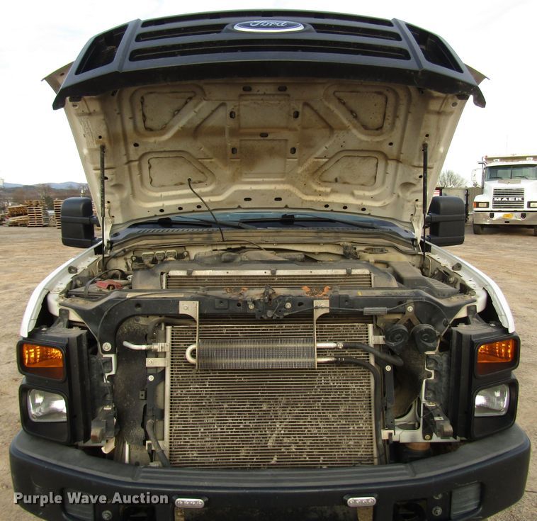 image for item DH8283 2009 Ford F250 Super Duty utility bed pickup truck