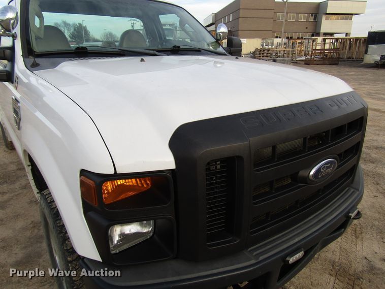 image for item DH8283 2009 Ford F250 Super Duty utility bed pickup truck