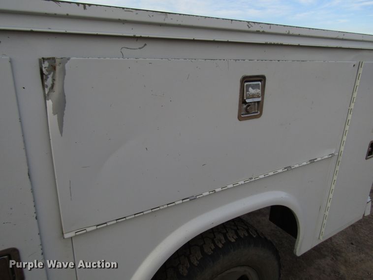 image for item DH8283 2009 Ford F250 Super Duty utility bed pickup truck