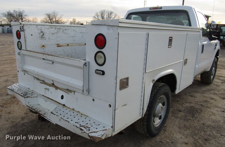 image for item DH8283 2009 Ford F250 Super Duty utility bed pickup truck