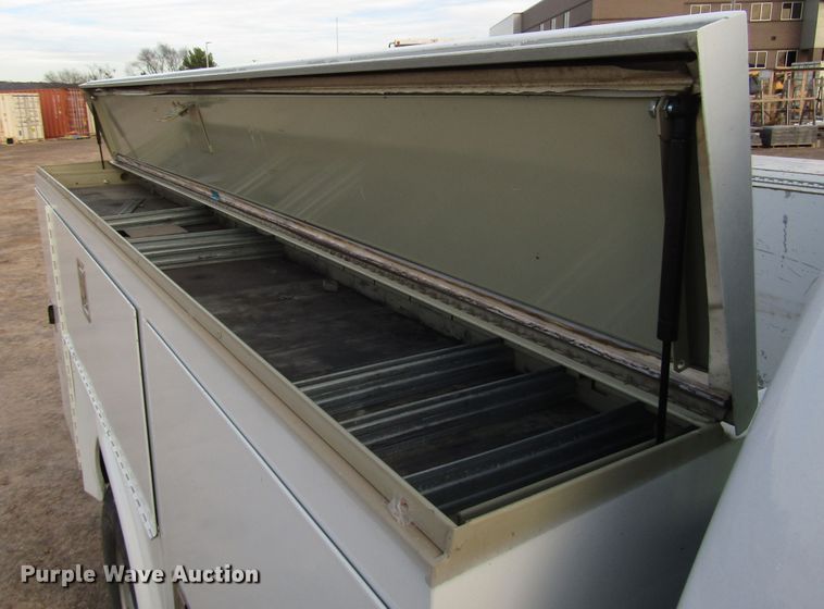 image for item DH8283 2009 Ford F250 Super Duty utility bed pickup truck