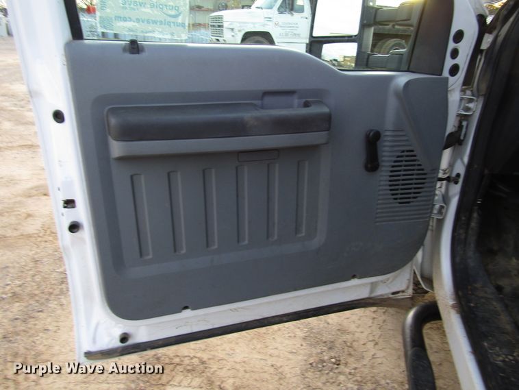 image for item DH8284 2013 Ford F250 Super Duty utility bed pickup truck