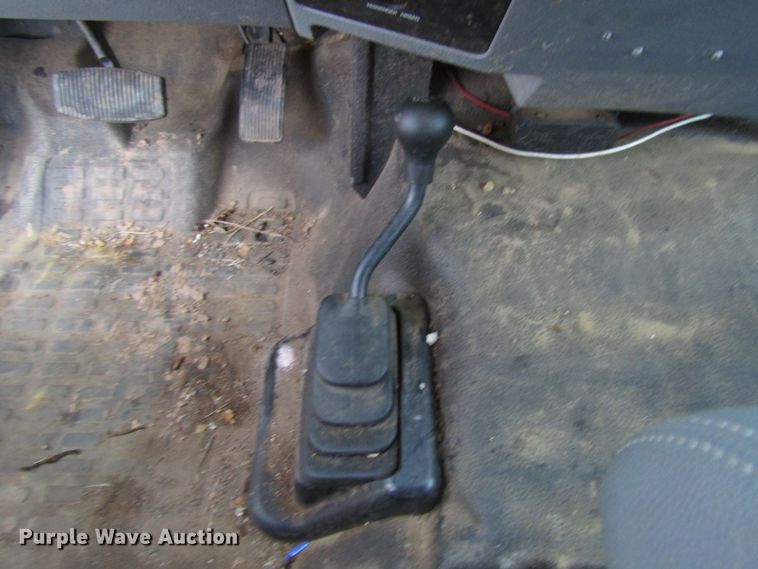 image for item DH8284 2013 Ford F250 Super Duty utility bed pickup truck