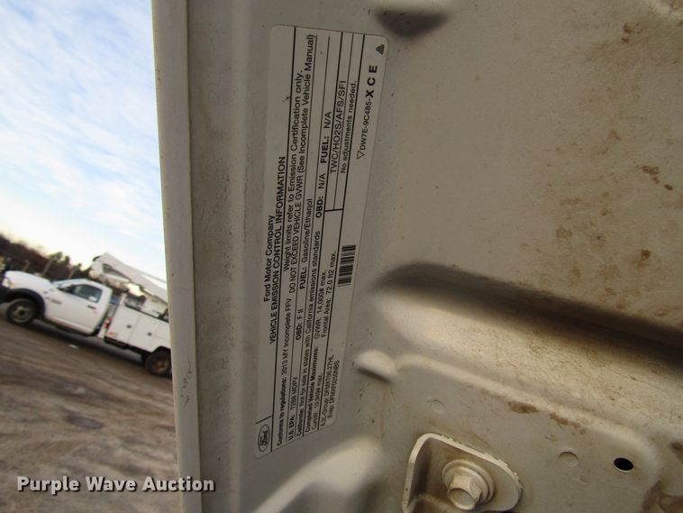 image for item DH8284 2013 Ford F250 Super Duty utility bed pickup truck