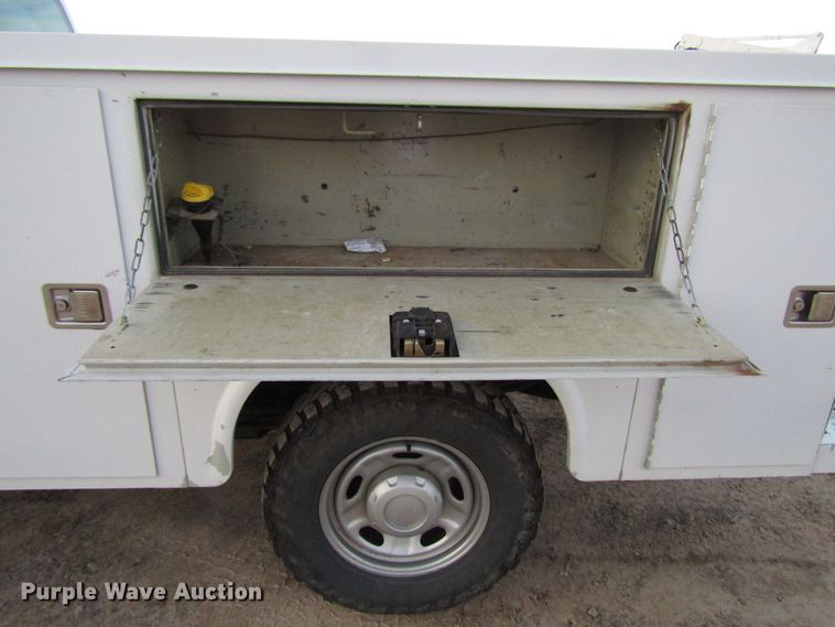 image for item DH8284 2013 Ford F250 Super Duty utility bed pickup truck