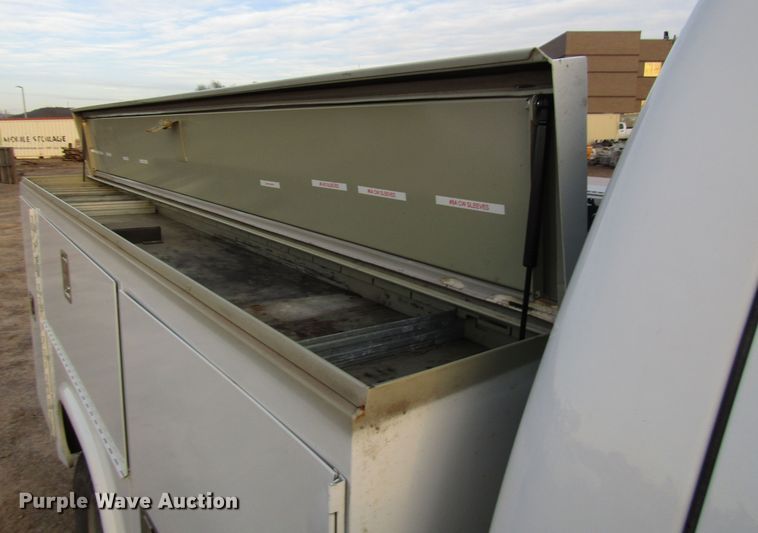 image for item DH8284 2013 Ford F250 Super Duty utility bed pickup truck