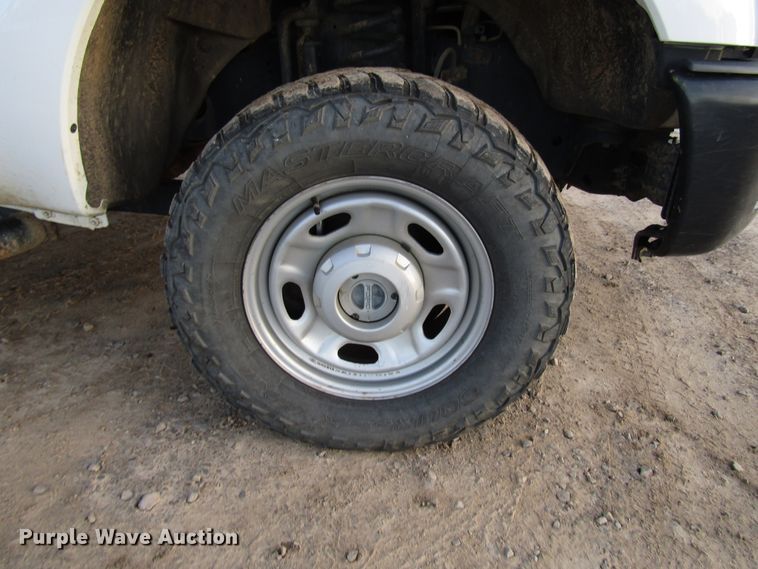 image for item DH8284 2013 Ford F250 Super Duty utility bed pickup truck