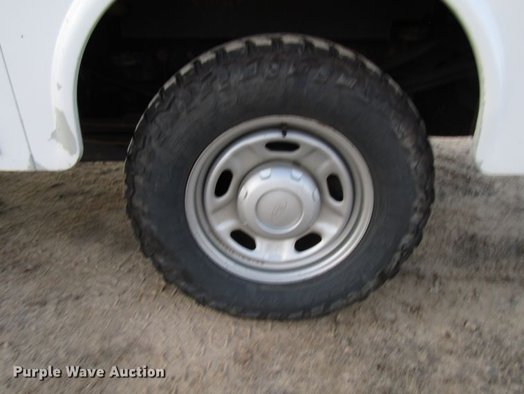 image for item DH8284 2013 Ford F250 Super Duty utility bed pickup truck