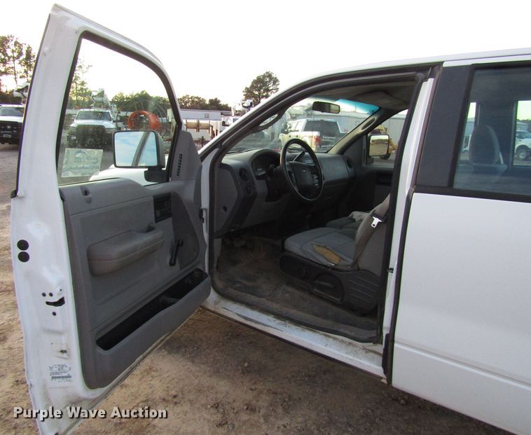 image for item DH8285 2007 Ford F150 SuperCab pickup truck