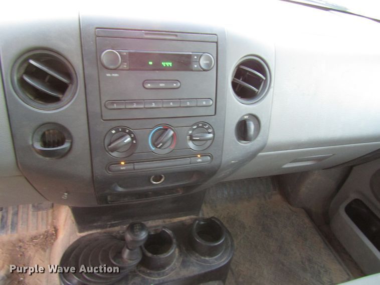 image for item DH8285 2007 Ford F150 SuperCab pickup truck