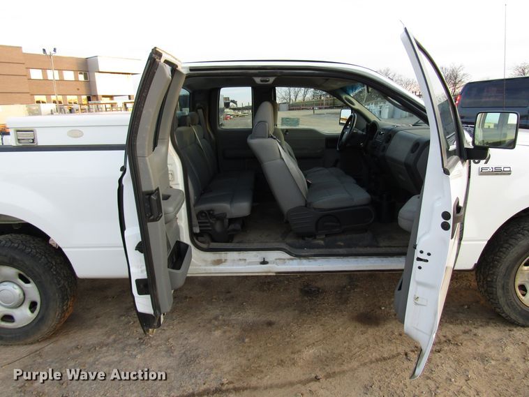 image for item DH8285 2007 Ford F150 SuperCab pickup truck
