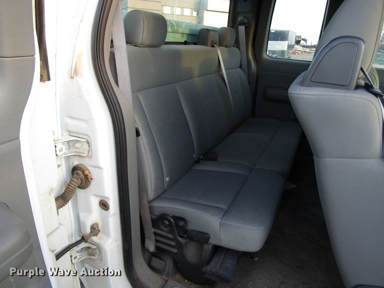 image for item DH8285 2007 Ford F150 SuperCab pickup truck