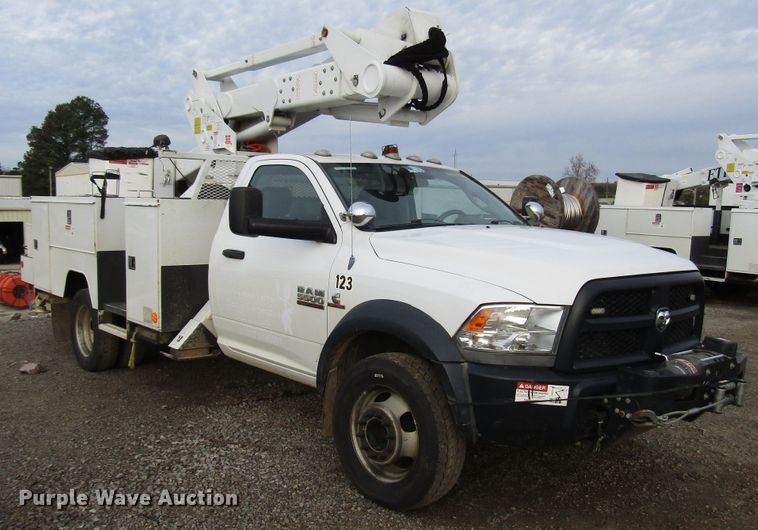 image for item DH8286 2013 Dodge Ram 5500 bucket truck